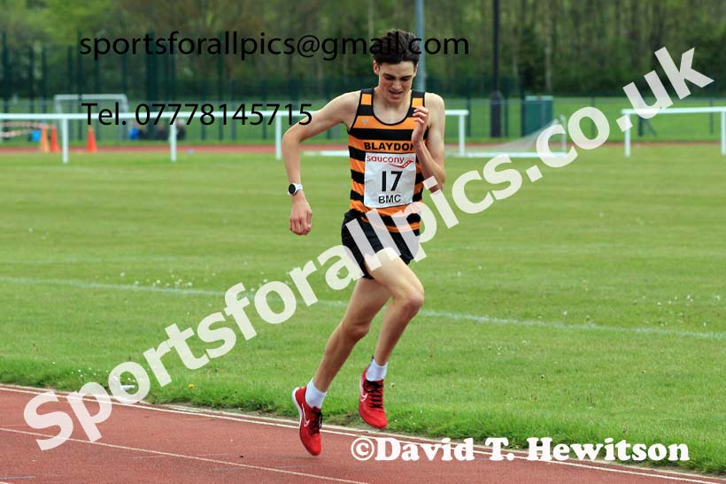 BMC 800 metres, Monday, May 9th, BMC Chester le Street, County Durham. Photo: David T. Hewitson/Sports for All Pics